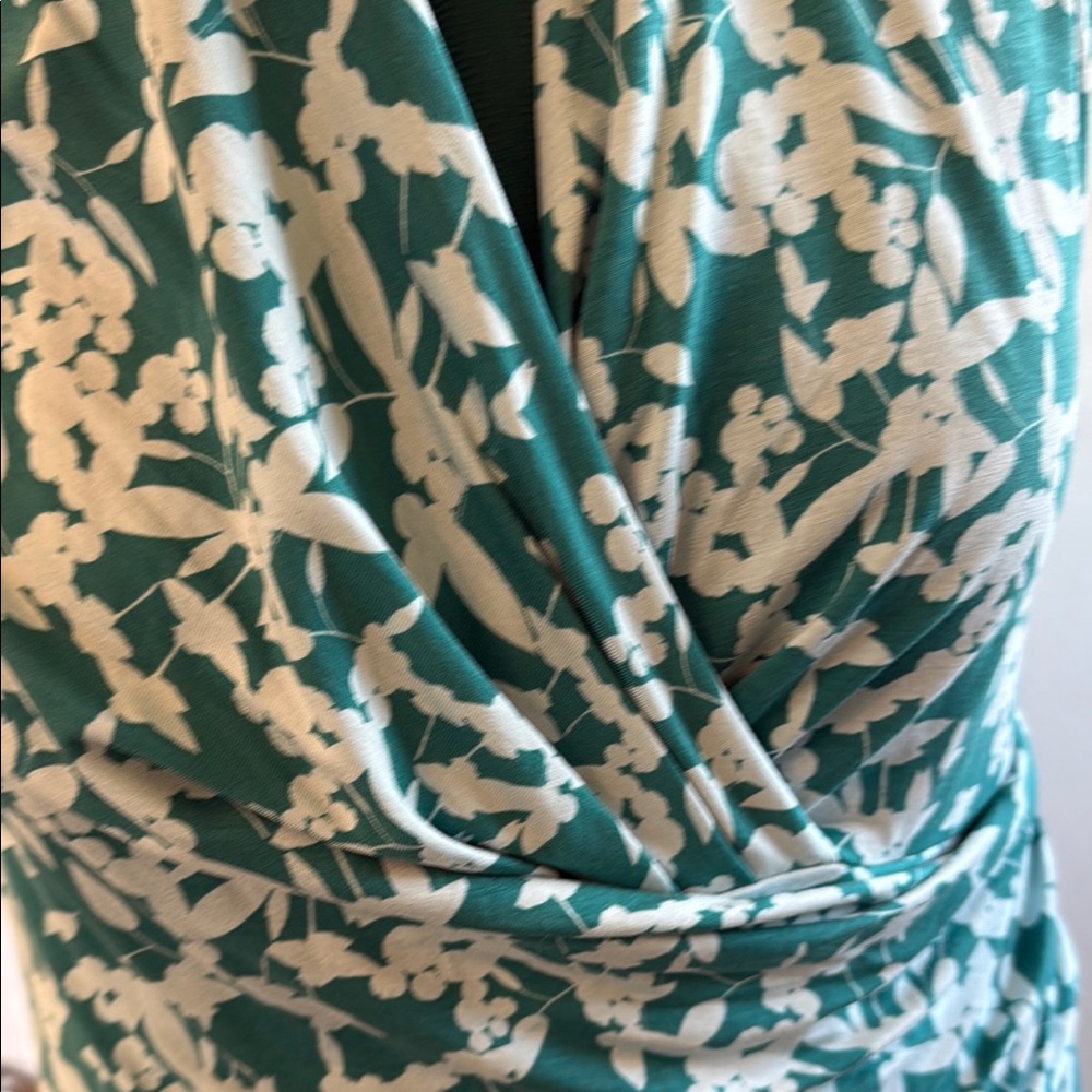 Sleeveless Wrap Top - Picture 3 of 6